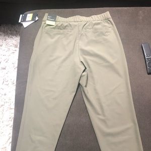 Nike Dri fit Capri style golf pants
